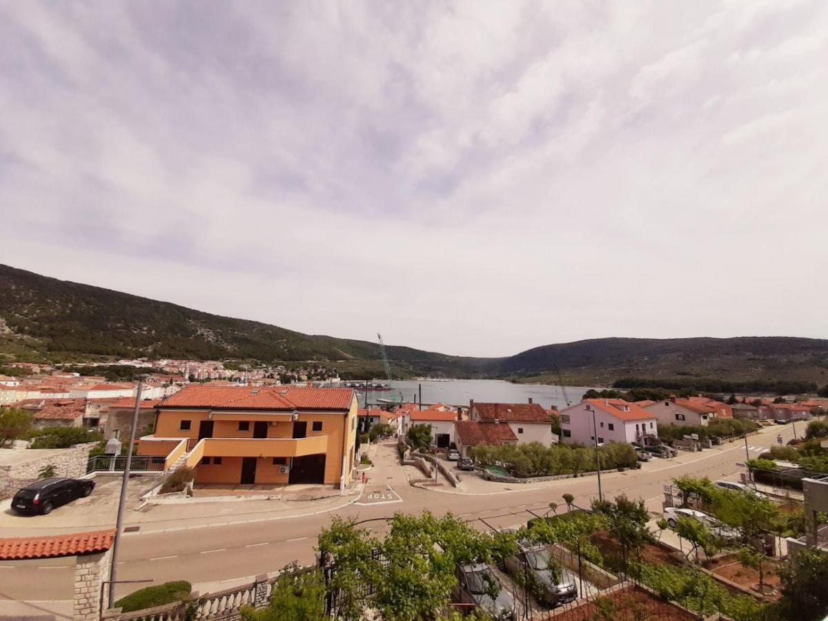 Apartments Izabela Muzic-Fornaric Cres Bagian luar foto