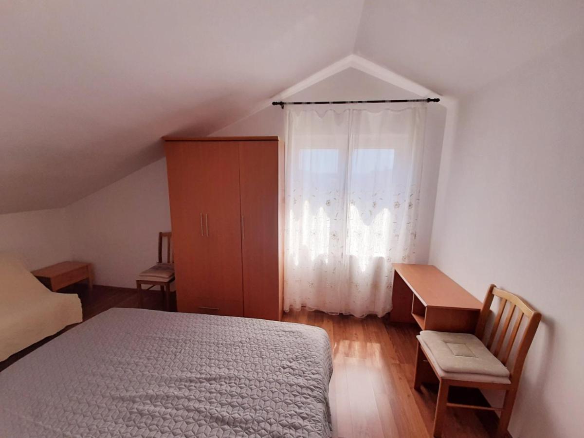 Apartments Izabela Muzic-Fornaric Cres Bagian luar foto