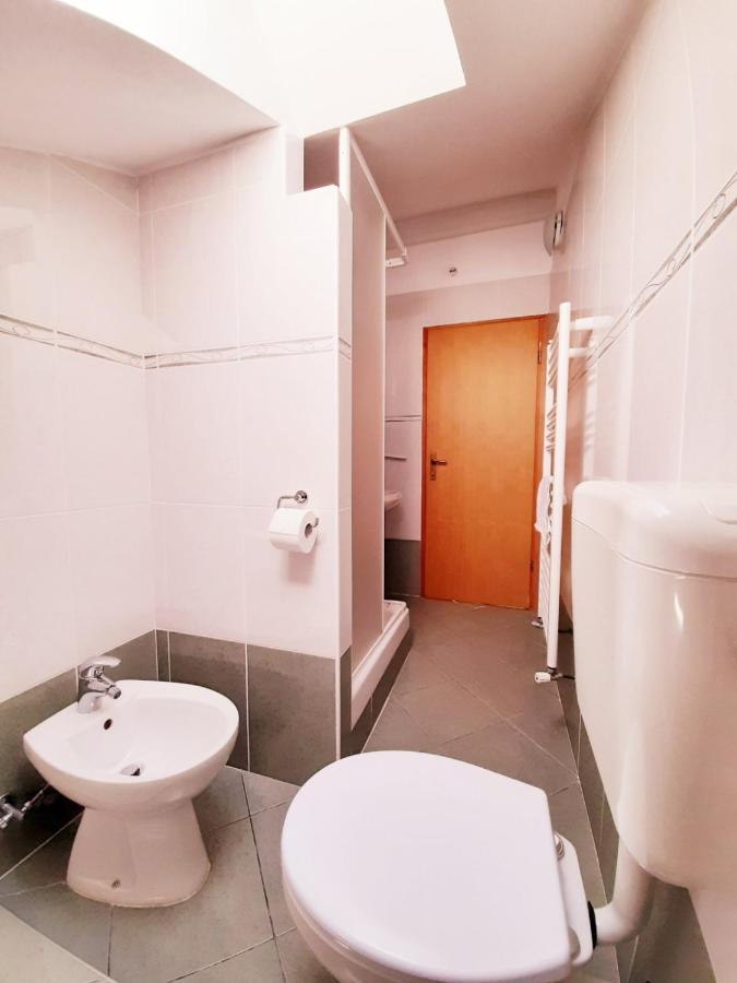 Apartments Izabela Muzic-Fornaric Cres Bagian luar foto